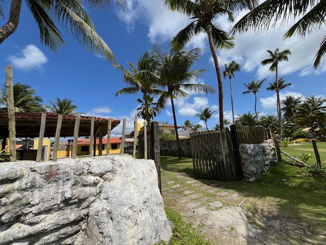 Casa a venda em Ilhéus beira mar