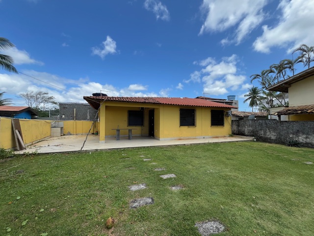 Casa a venda em Ilhéus beira mar