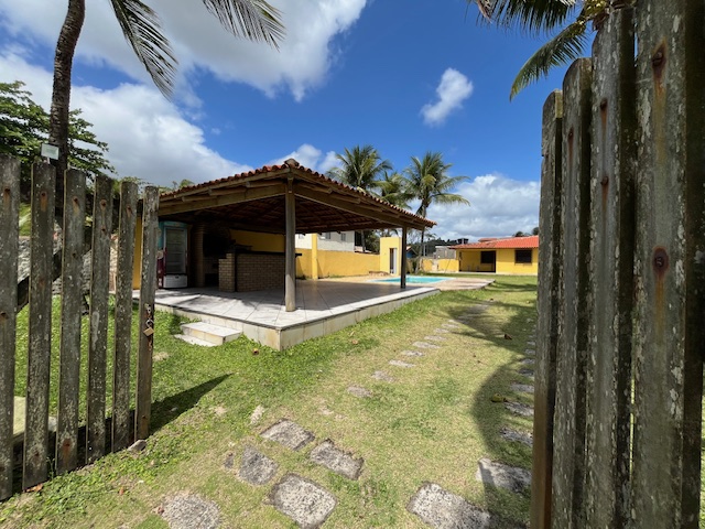 Casa a venda em Ilhéus beira mar
