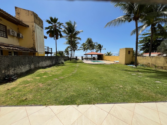 Casa a venda em Ilhéus beira mar