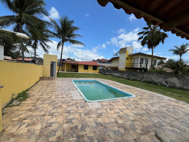 Casa a venda em Ilhéus beira mar